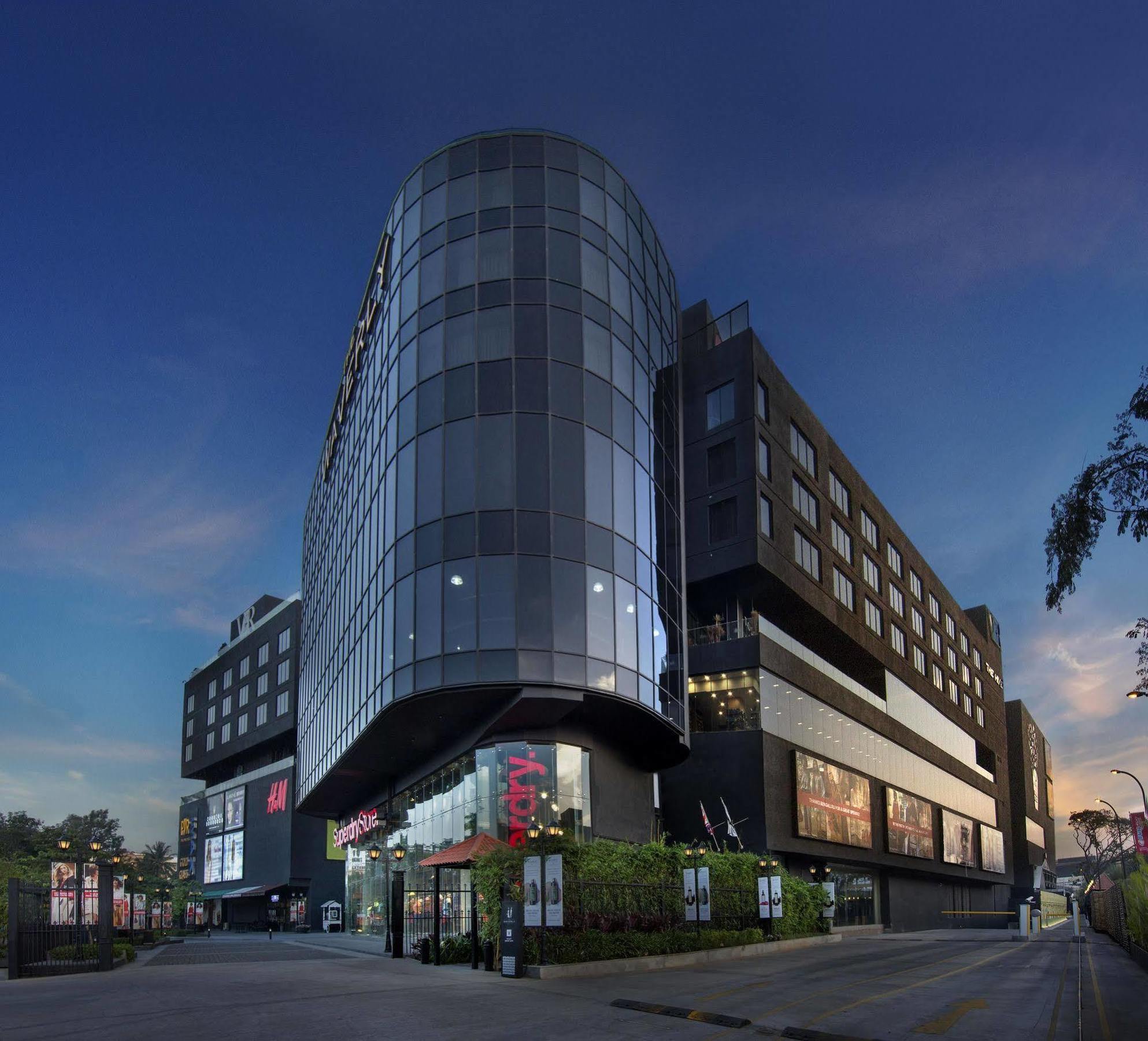 The Waverly Hotel & Residences Bengaluru Zewnętrze zdjęcie